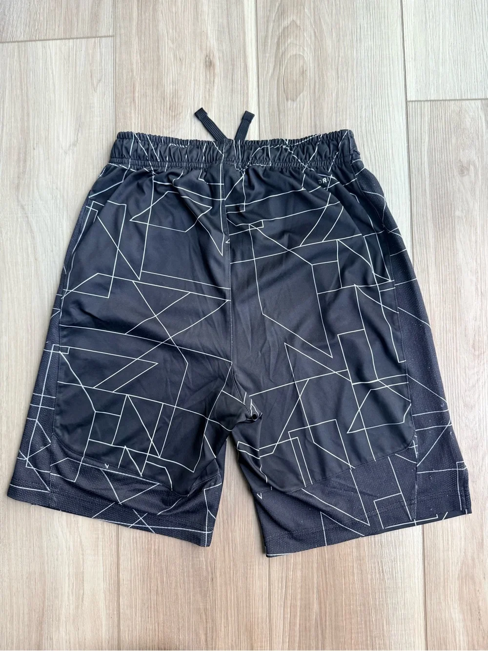 Youth Large Nike Dri-FIT Kids athletic training shorts